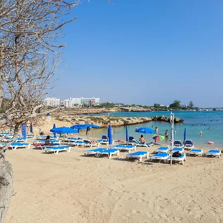 Ocean Suites Luxury Lejlighed Protaras